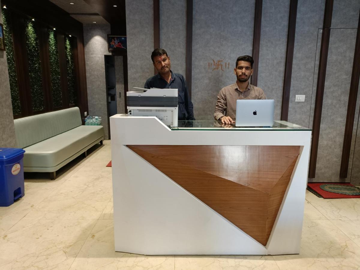 אודייפור Hotel Vrinda Inn מראה חיצוני תמונה