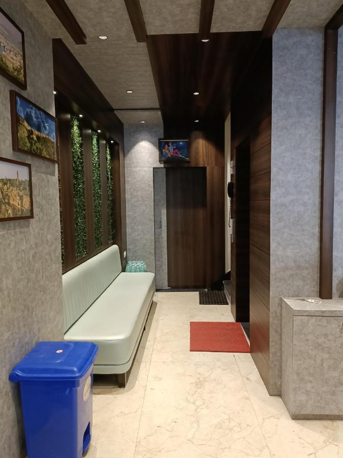 אודייפור Hotel Vrinda Inn מראה חיצוני תמונה